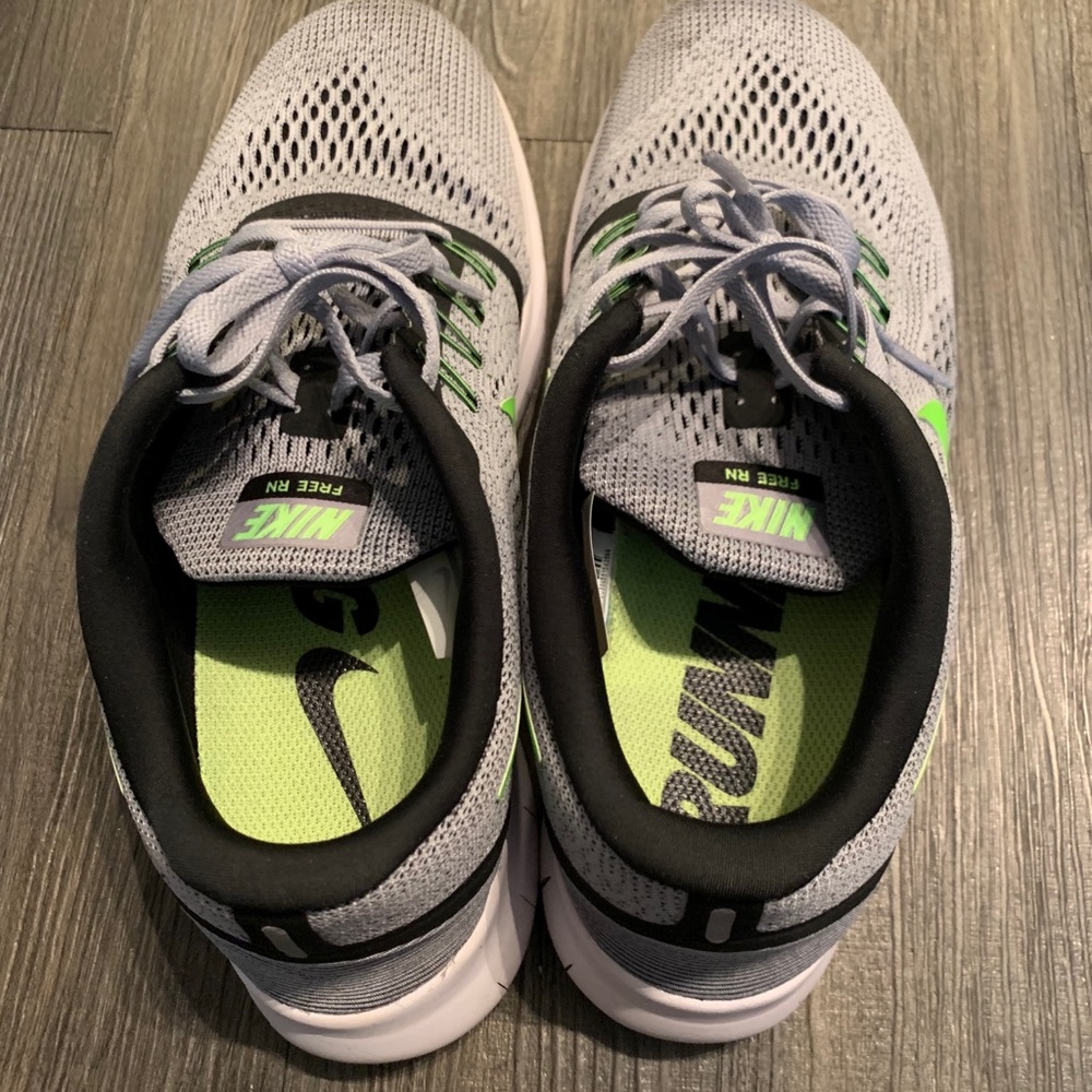 Shoes - Picture 4 of 5